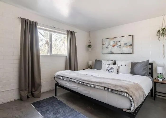 2br 6 Min To Uofa Bbq, Sunshine & Cozy Vibes! Apartment *